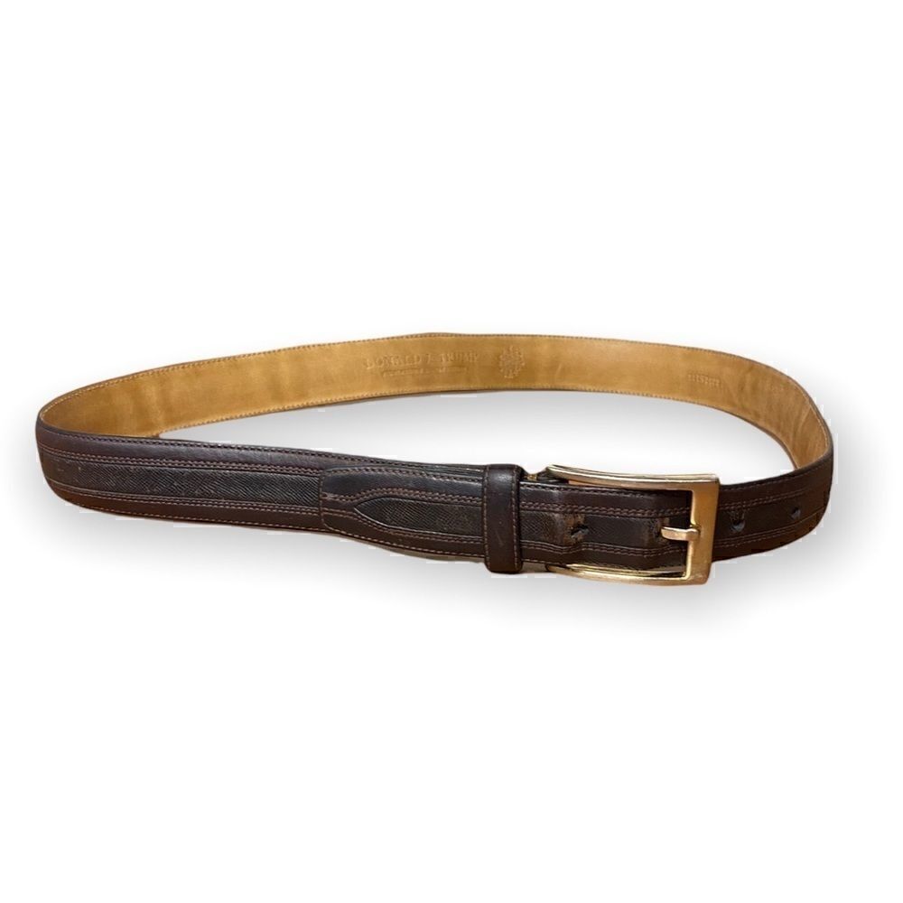 Donald J. Trump Signature Collection brown leather belt with brass buckle 32 /80